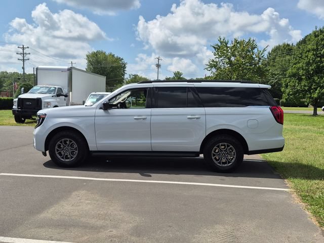 Used 2025 Ford Expedition Max Active RWD image 10