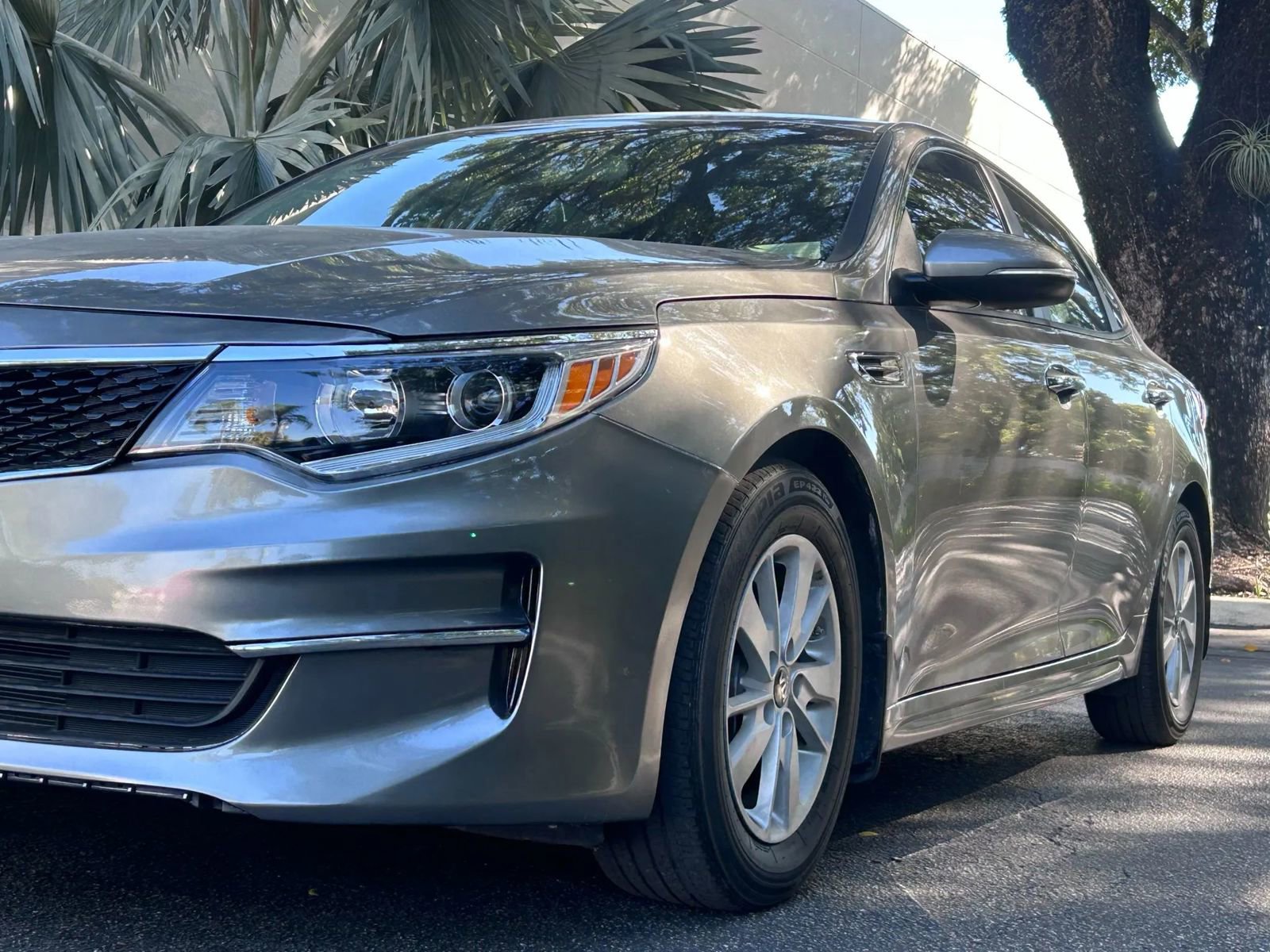 Used 2018 Kia Optima LX image 9