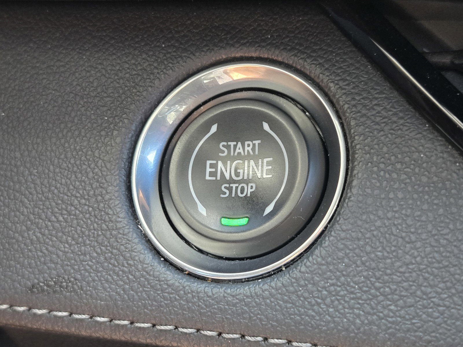 Certified 2025 Buick Enclave Preferred AWD/4WD image 21