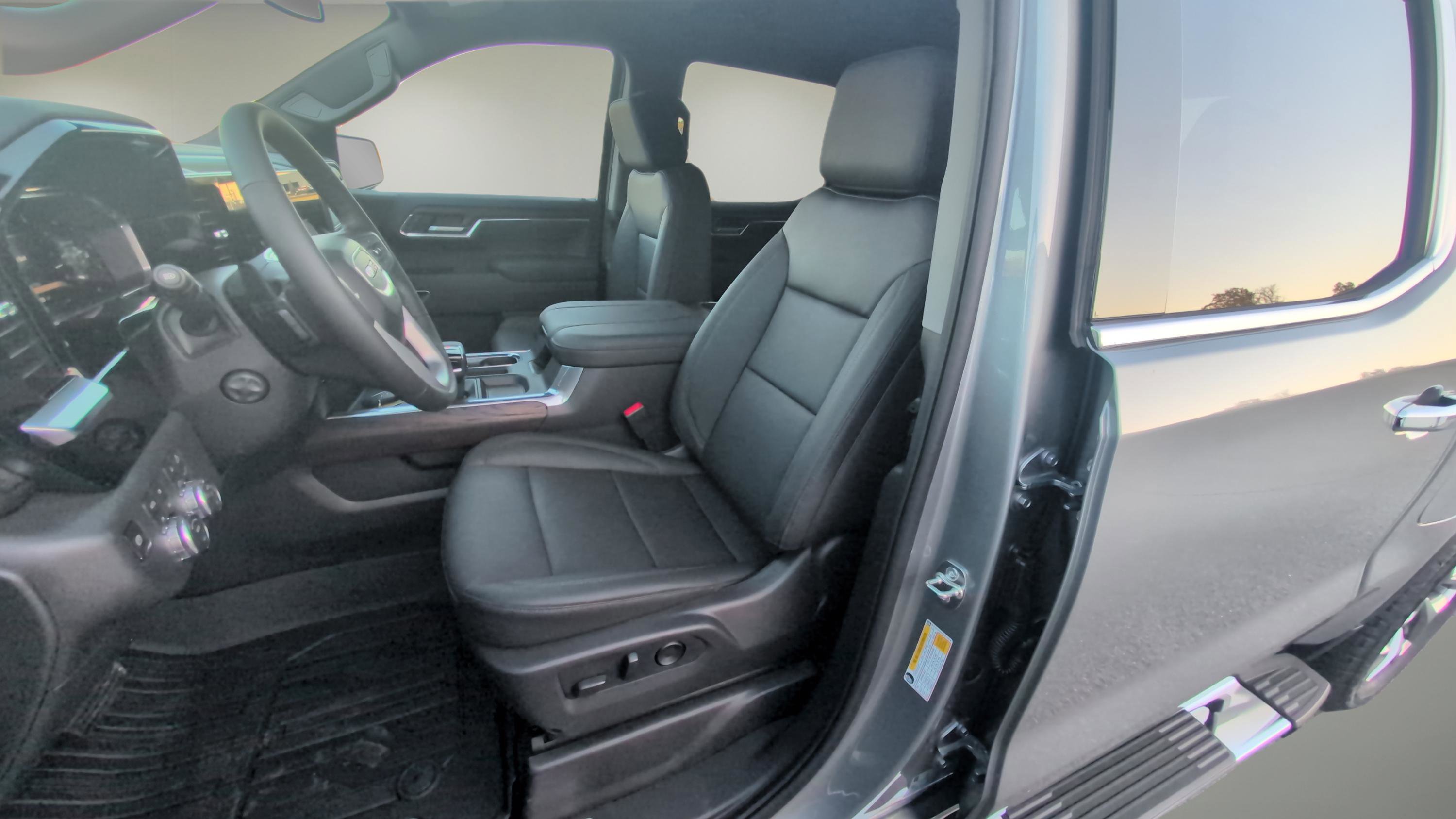 New 2026 GMC Sierra 1500 SLT w/ SLT Premium Plus Package image 18