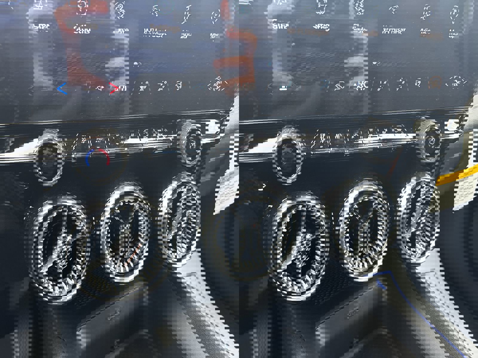 New 2026 Chevrolet Blazer EV LT image 18