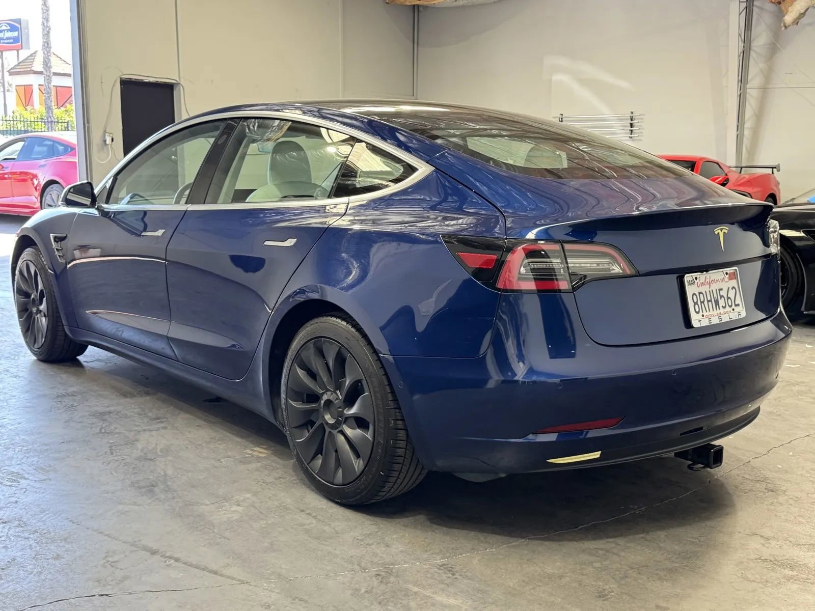Used 2020 Tesla Model 3 Standard Range Plus image 2