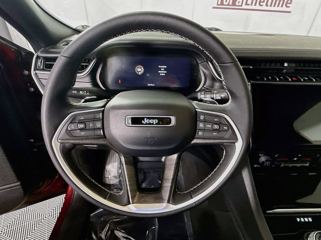 Used 2024 Jeep Grand Cherokee Limited w/ Black Appearance Package RWD image 20