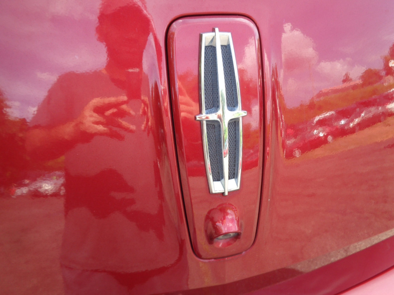 Used 2014 Lincoln MKS Sedan image 13