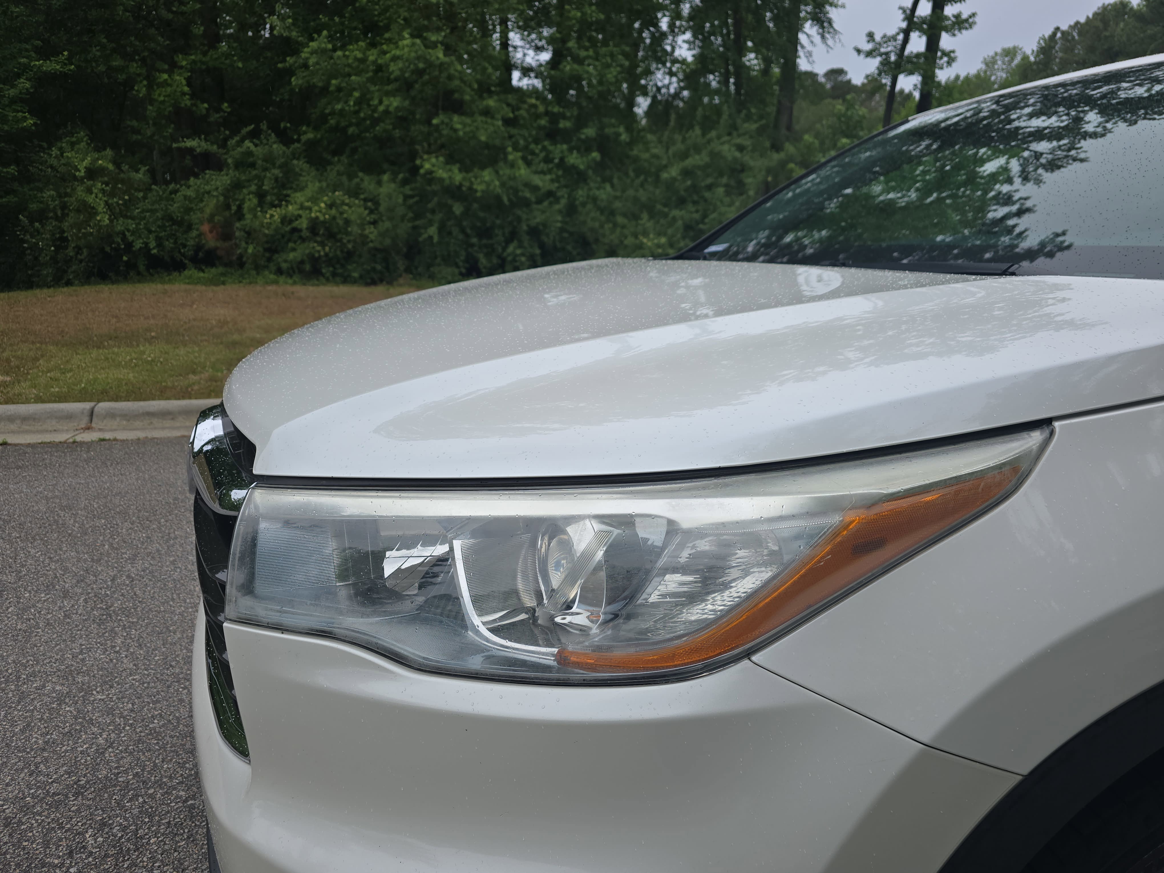 Used 2016 Toyota Highlander LE FWD image 29