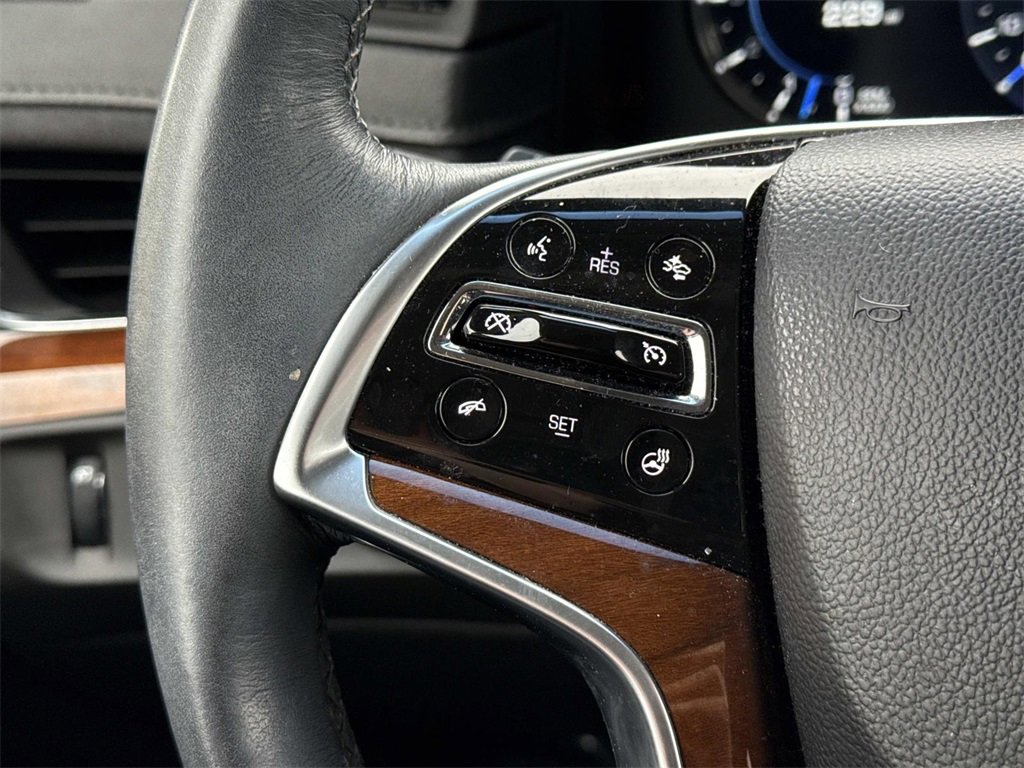 Used 2017 Cadillac Escalade Premium Luxury image 26
