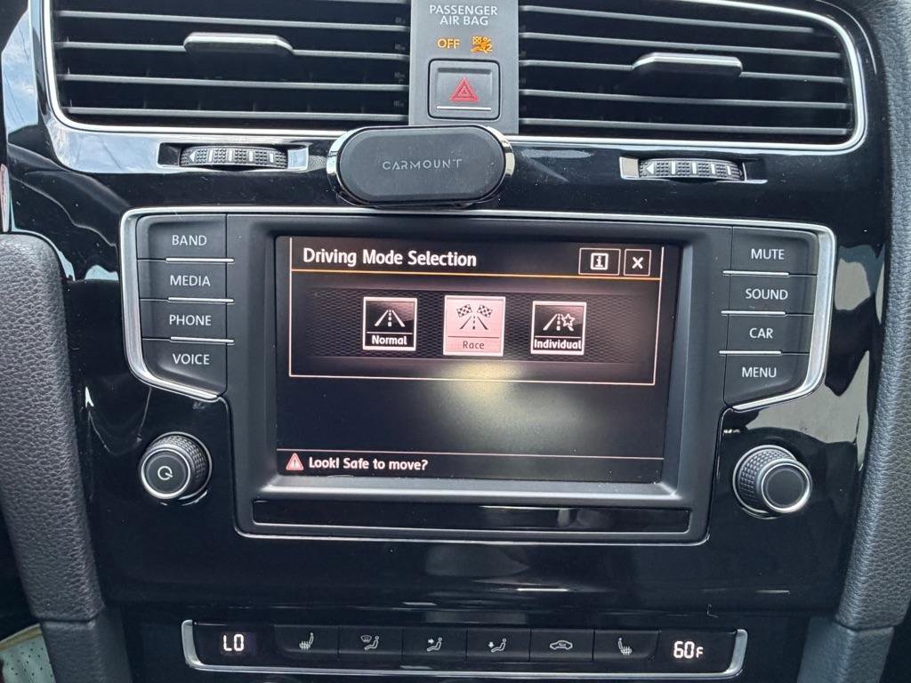 Used 2016 Volkswagen Golf R 4-Door image 35