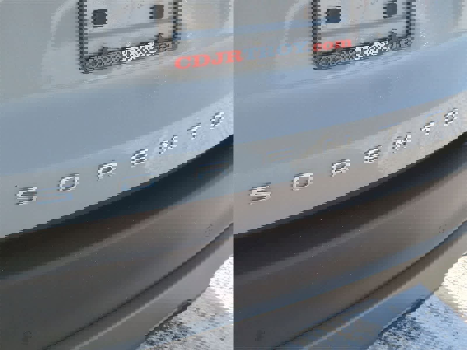 Used 2022 Kia Sorento S image 13