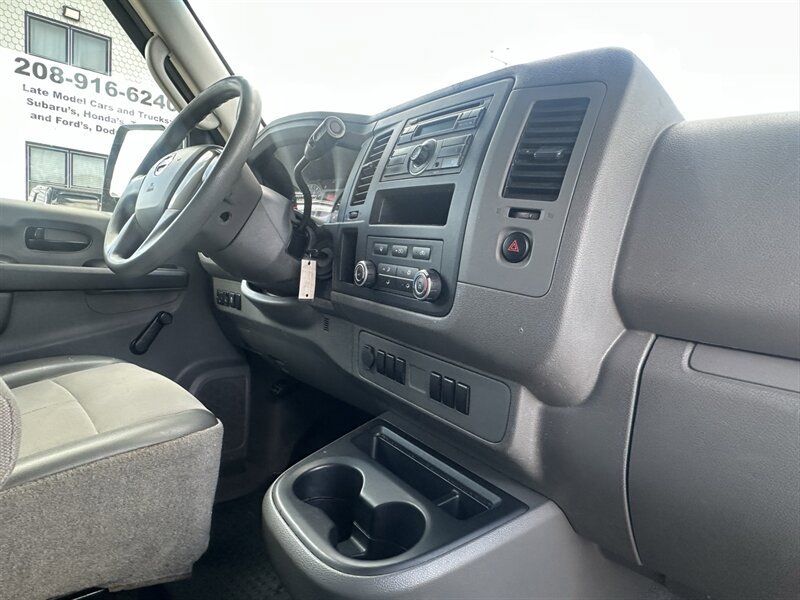 Used 2014 Nissan NV 2500 S w/ Side & Curtain Airbag Package RWD image 7