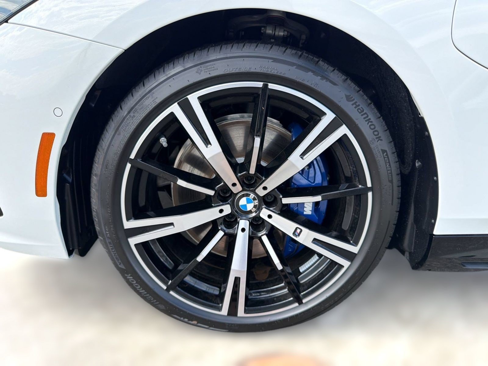 New 2027 BMW 550e xDrive w/ Executive Package AWD/4WD image 12