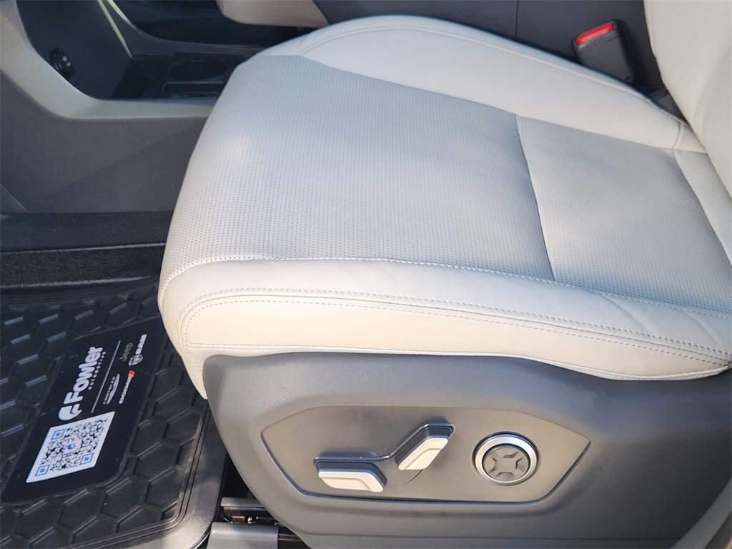 Used 2024 Hyundai Santa Fe Limited image 26