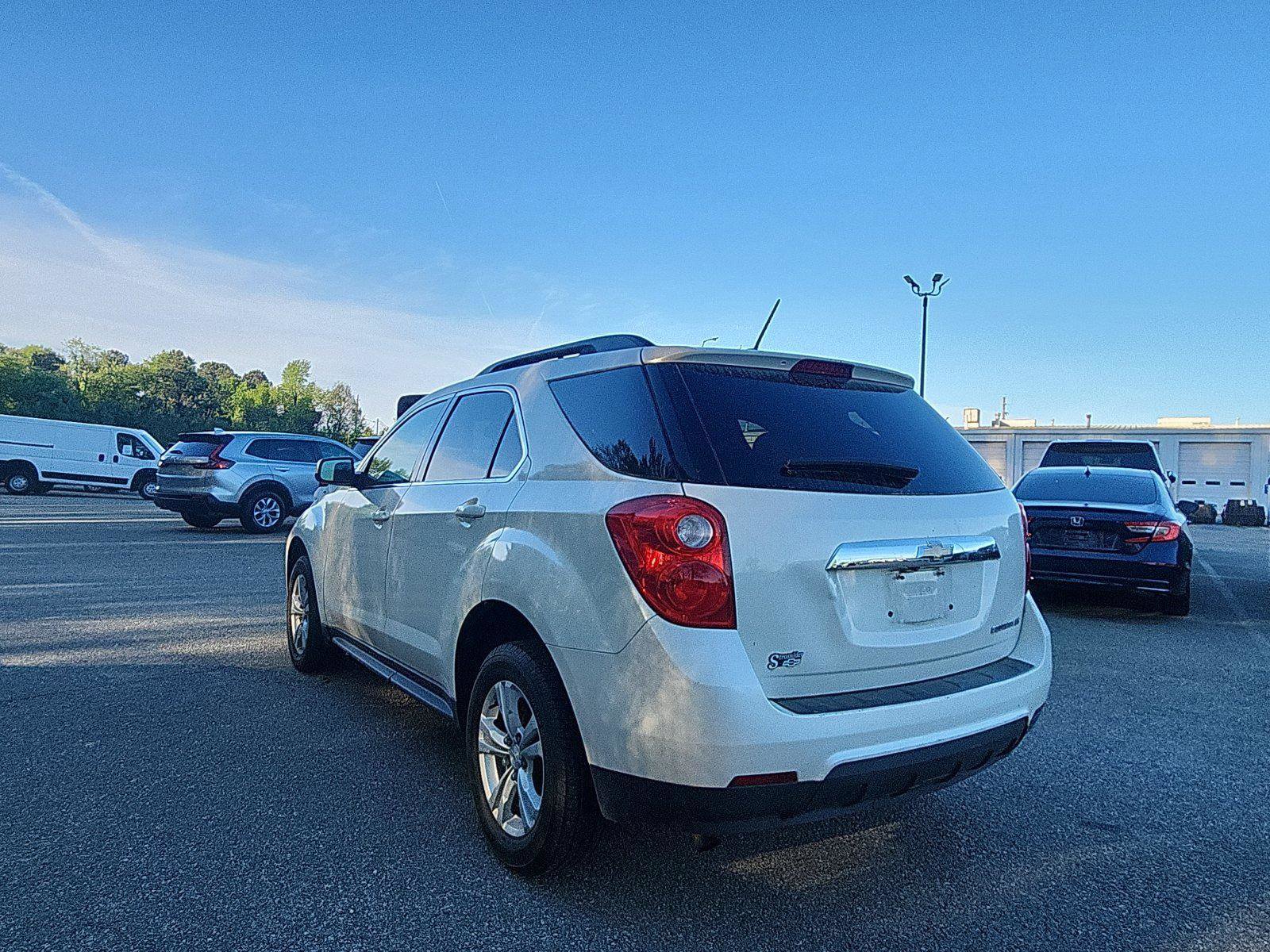 Used 2015 Chevrolet Equinox LT w/ Power Convenience Package image 3