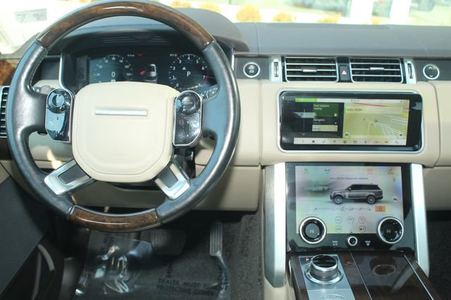Used 2020 Land Rover Range Rover HSE image 4