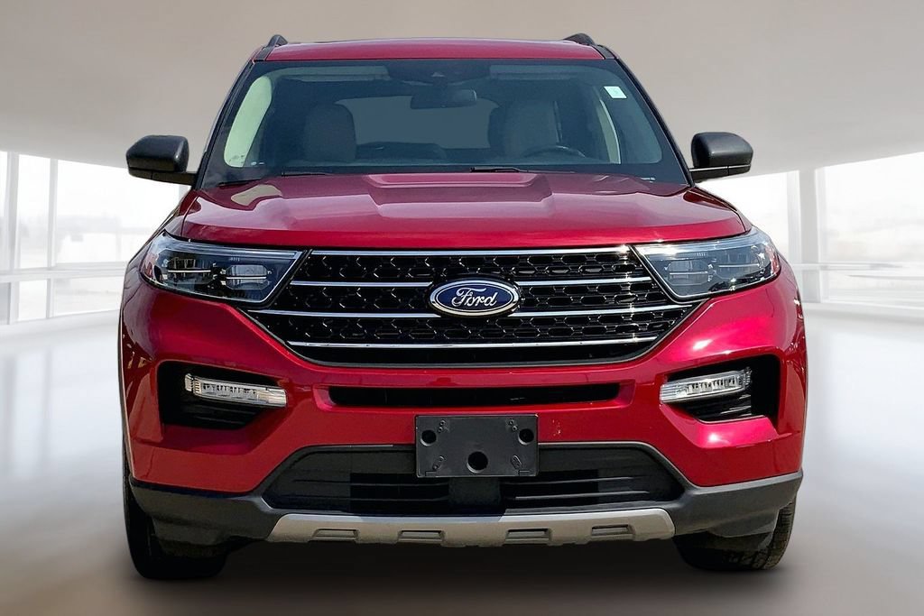 Used 2020 Ford Explorer XLT w/ Equipment Group 202A AWD/4WD image 3