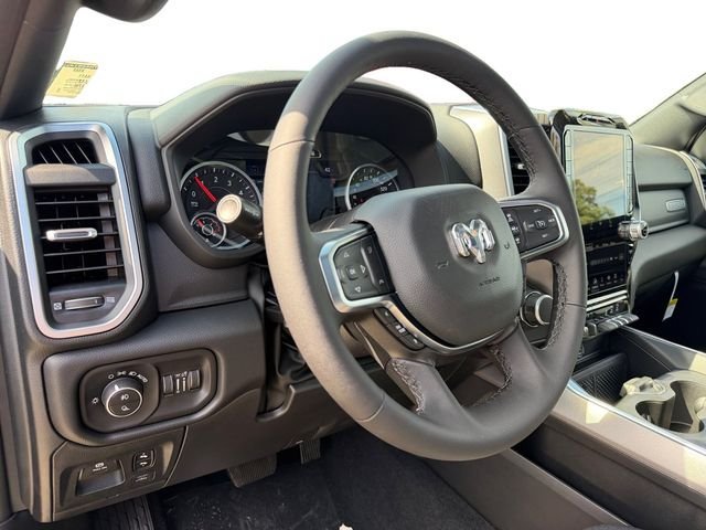 New 2026 RAM 1500 4x4 Crew Cab image 14