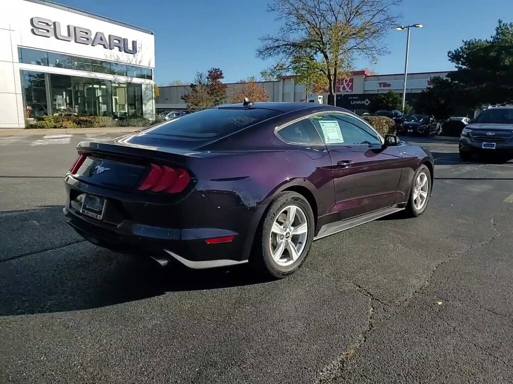 Used 2022 Ford Mustang Coupe image 5