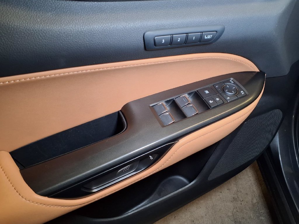 Used 2025 Lexus NX 350h AWD w/ Cold Area Package image 14