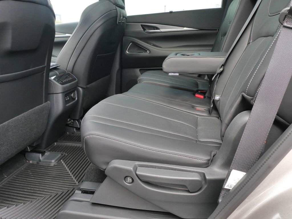 Used 2024 INFINITI QX60 Luxe w/ Vision Package image 19