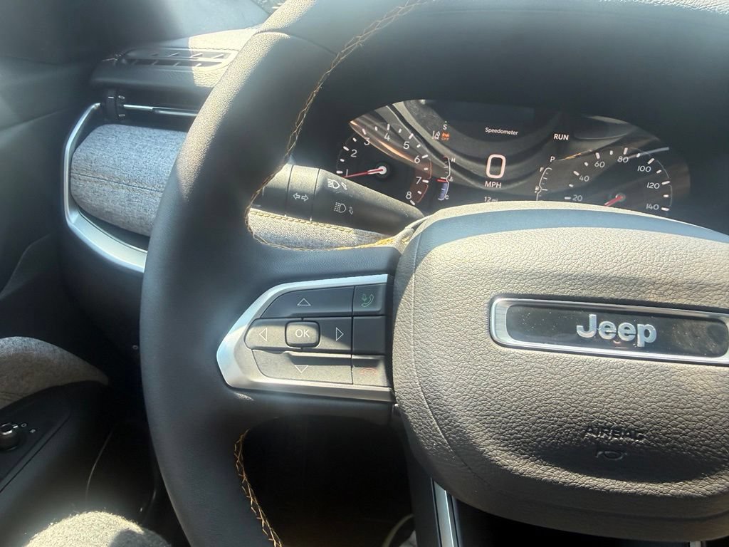 New 2026 Jeep Compass Latitude AWD/4WD image 18