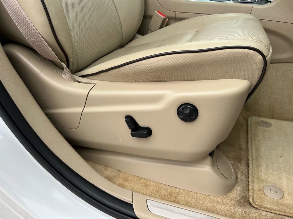 Used 2018 Jeep Grand Cherokee Overland image 24