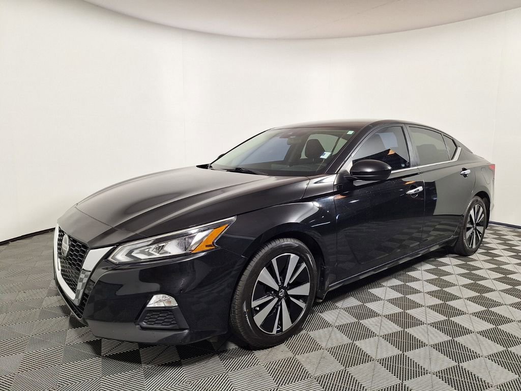 Used 2022 Nissan Altima 2.5 SV FWD video 1