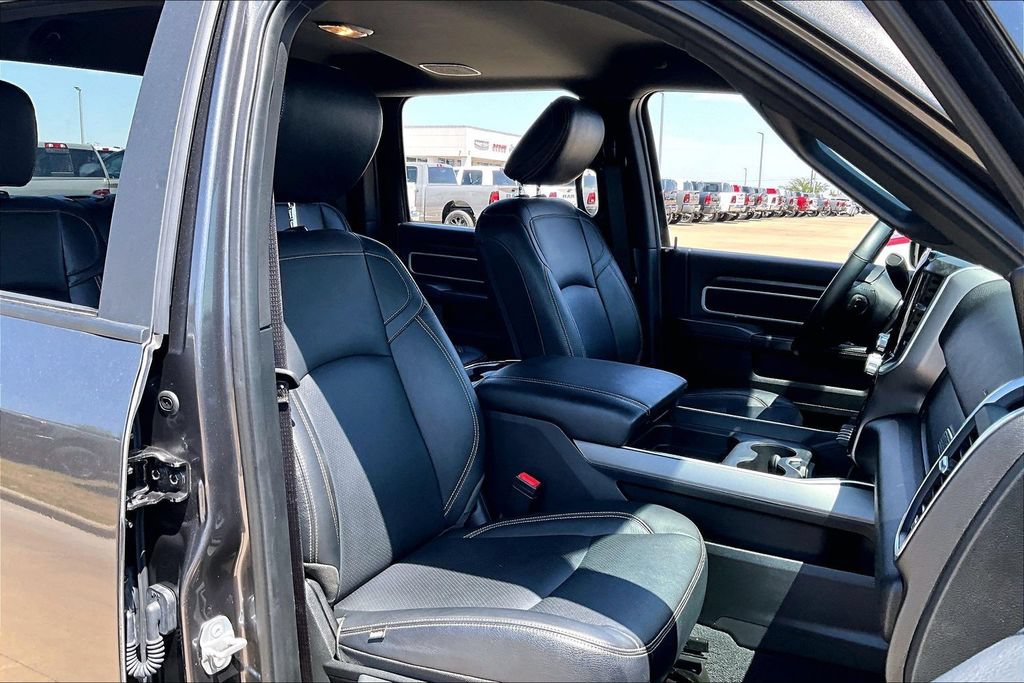 Used 2024 RAM 3500 Big Horn w/ Sport Appearance Package AWD/4WD image 7