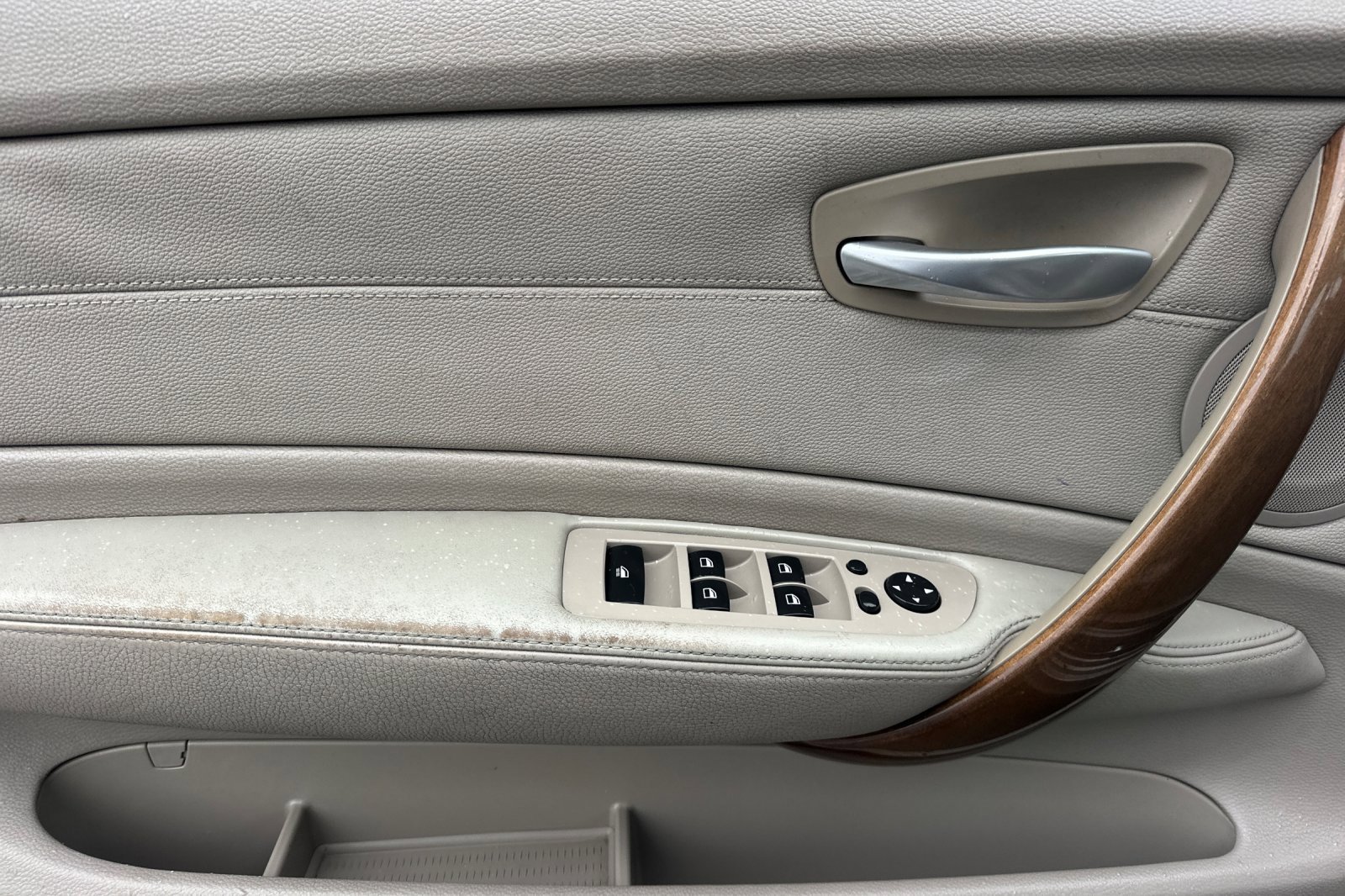 Used 2009 BMW 128i Convertible image 11