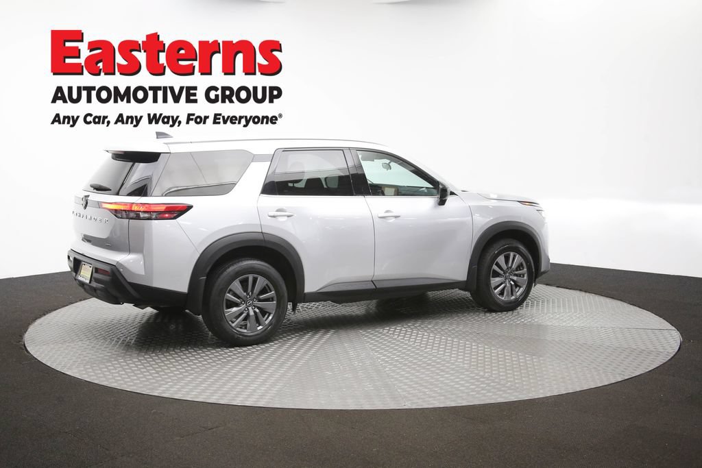 Used 2023 Nissan Pathfinder S AWD/4WD image 42