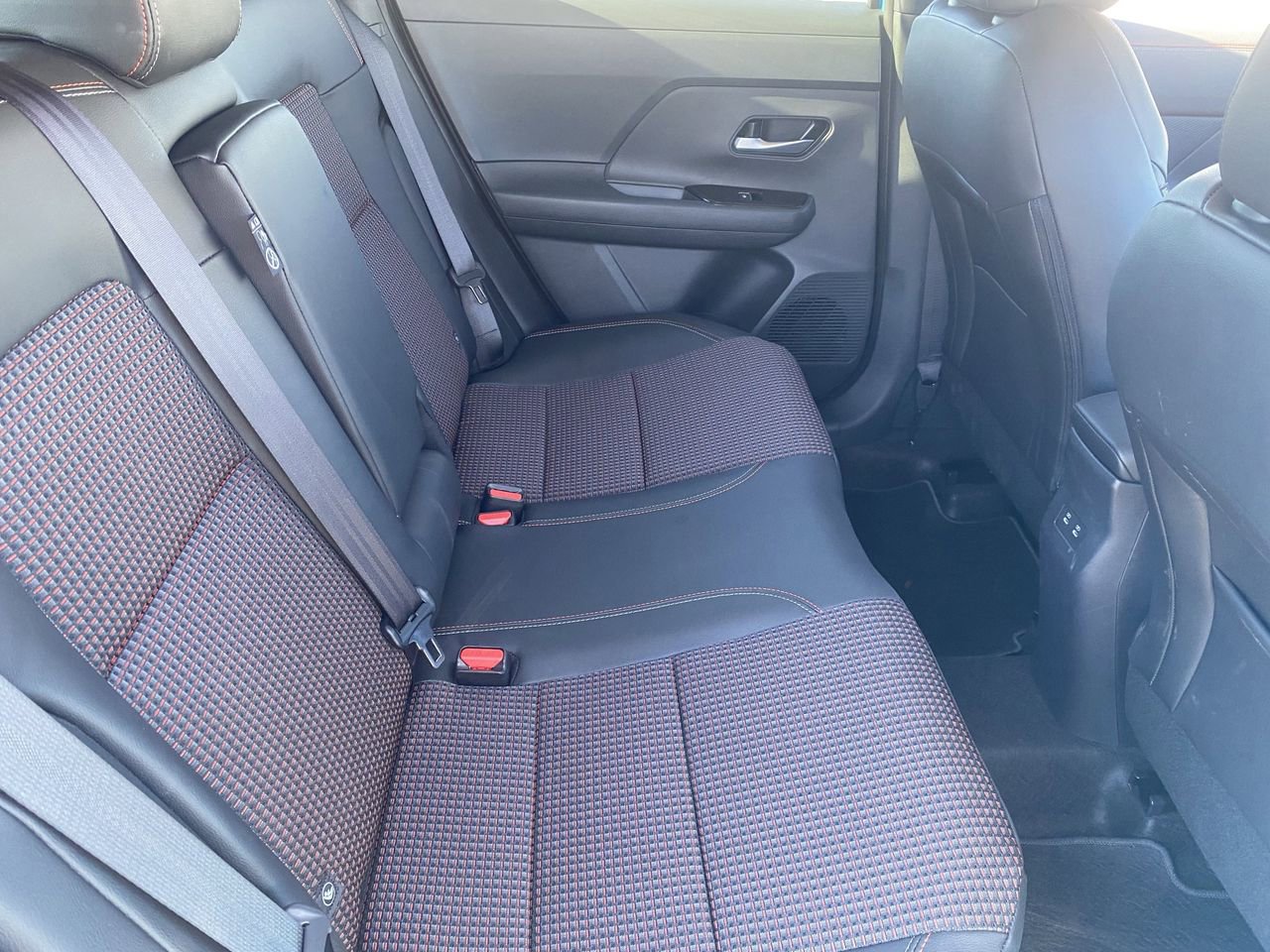 New 2026 Nissan Kicks SR w/ SR Premium Package FWD image 14