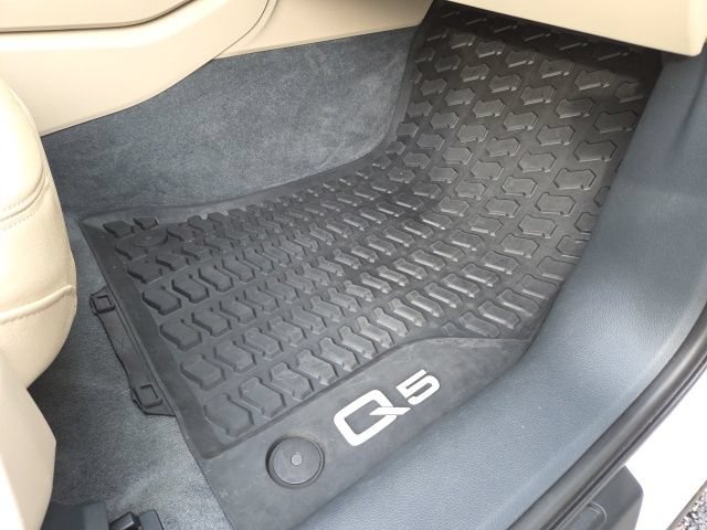 Used 2018 Audi Q5 2.0T Premium Plus w/ Premium Plus Package AWD/4WD image 22