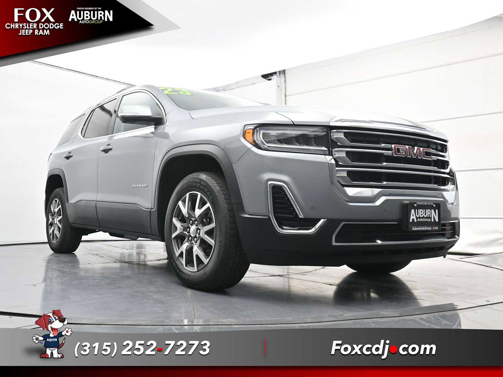 Used 2023 GMC Acadia SLE w/ Driver Convenience Package image 13