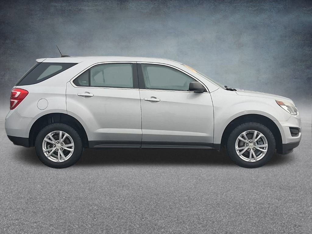 Used 2017 Chevrolet Equinox LS AWD/4WD image 5