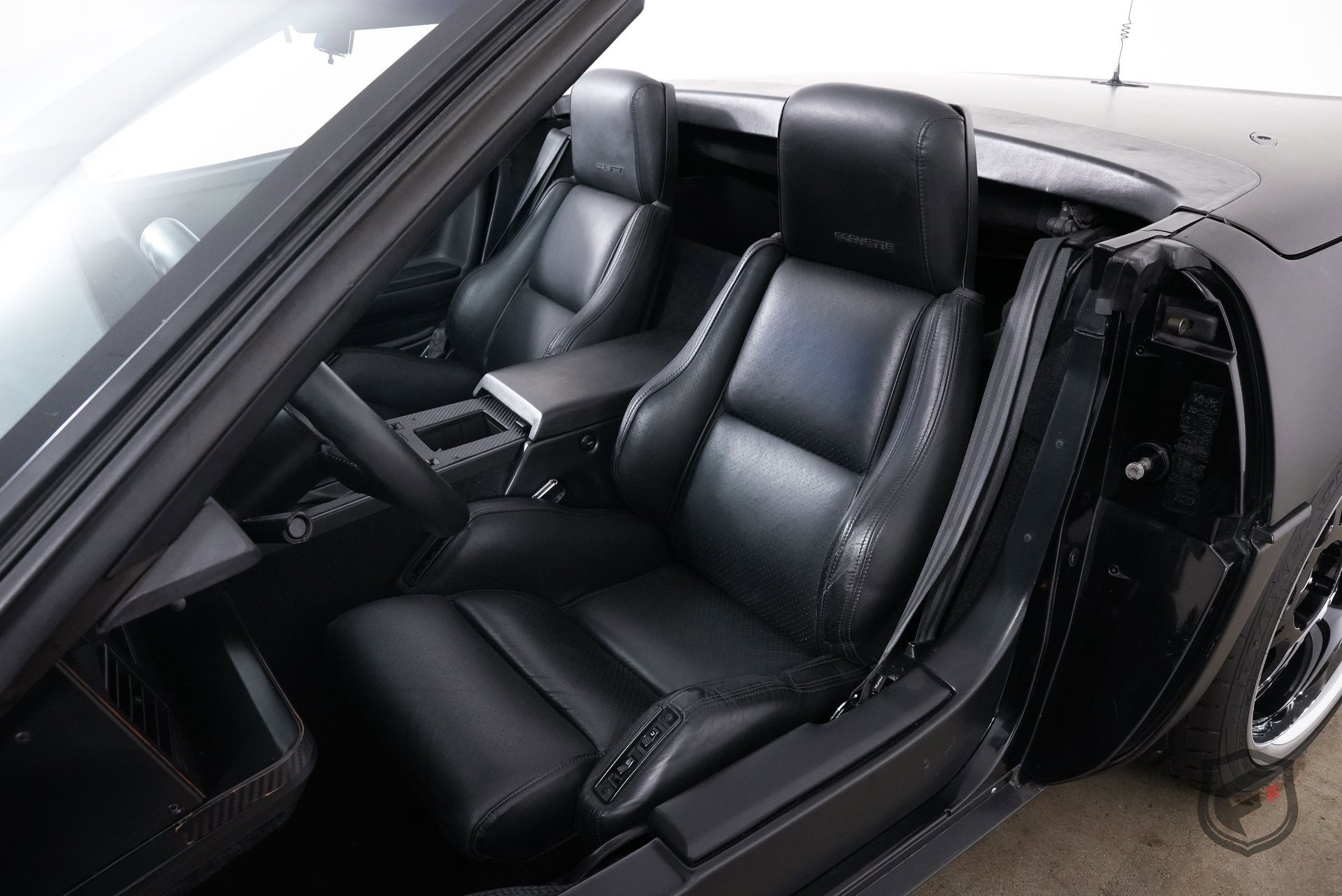 Used 1987 Chevrolet Corvette Convertible image 22