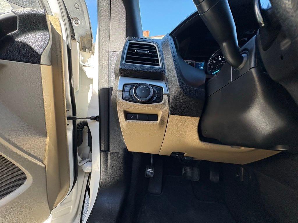 Used 2017 Ford Explorer XLT w/ Equipment Group 202A image 16