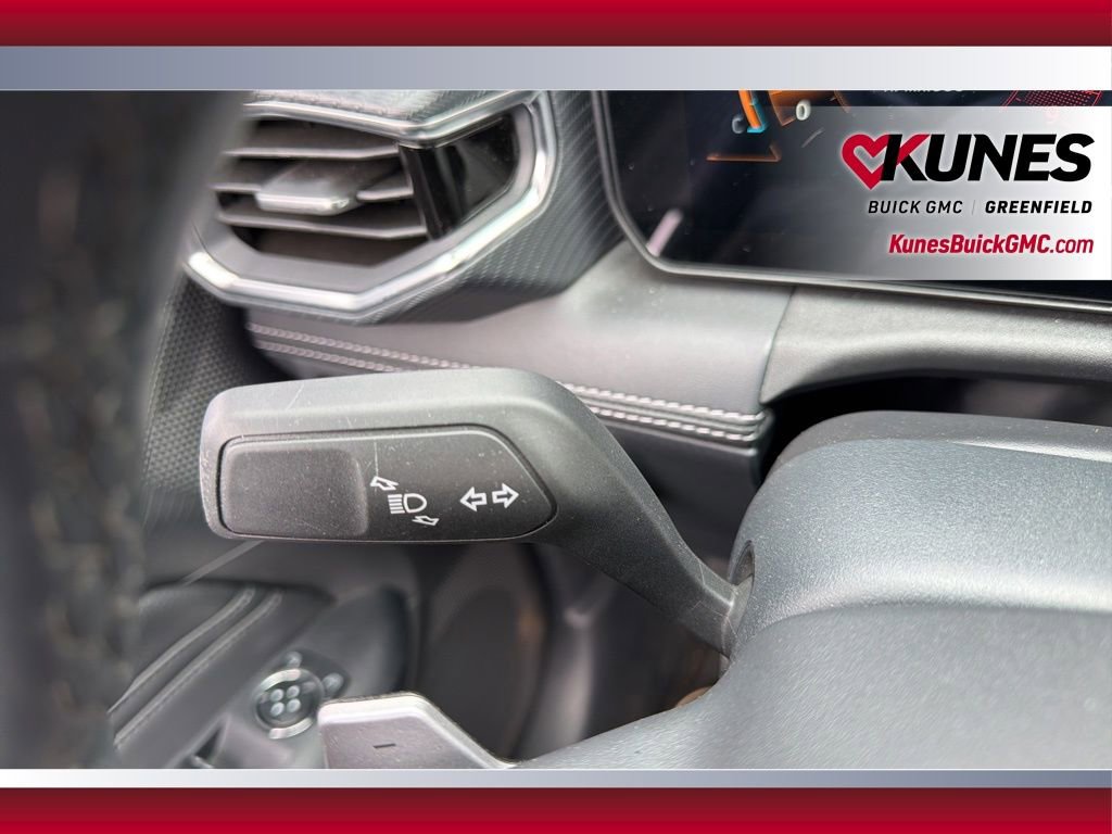 Used 2025 Ford Mustang GT Premium image 34