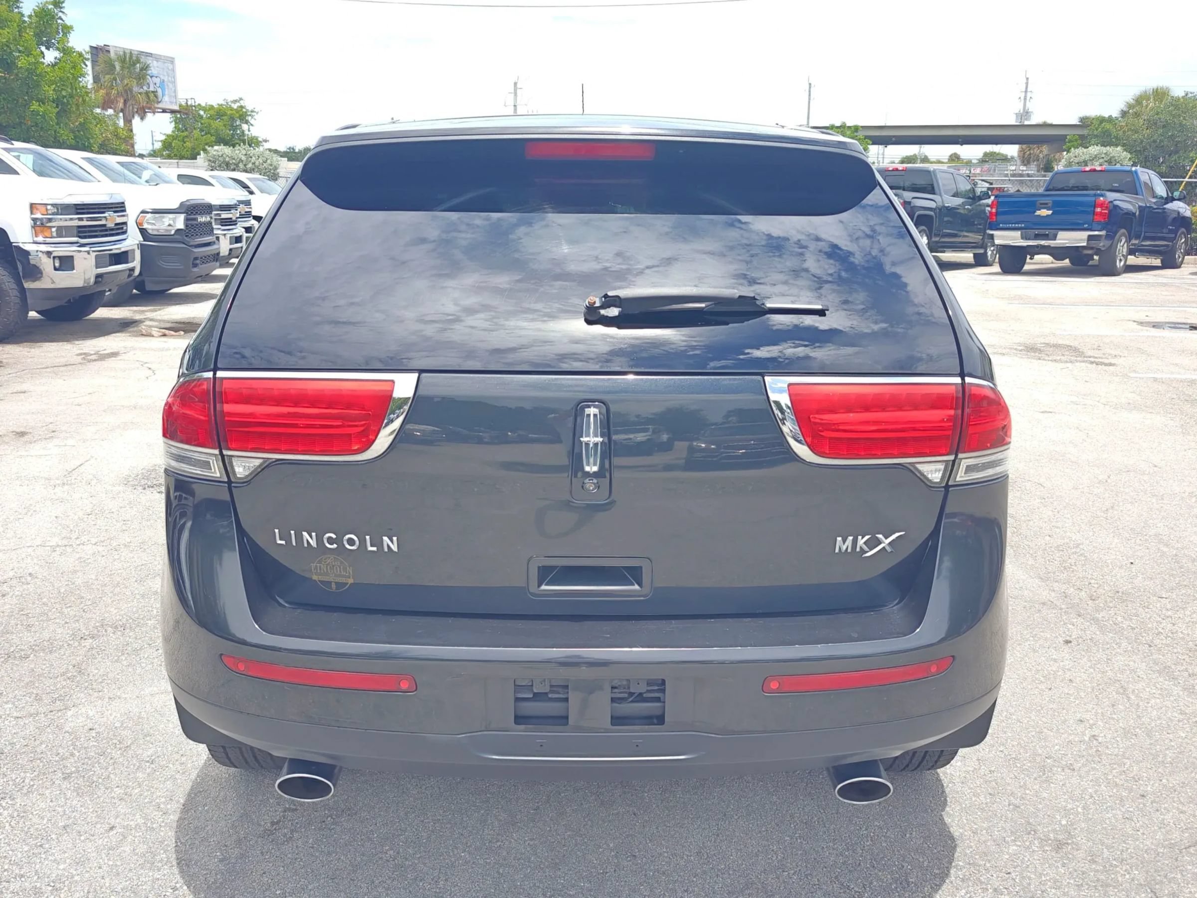 Used 2013 Lincoln MKX FWD image 6