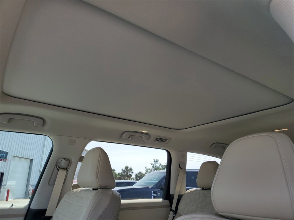 New 2025 Nissan Armada Platinum Reserve w/ Convenience Package image 9