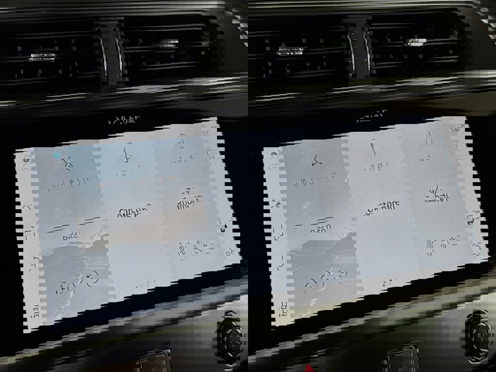 New 2024 Jaguar I-PACE R-Dynamic HSE image 13