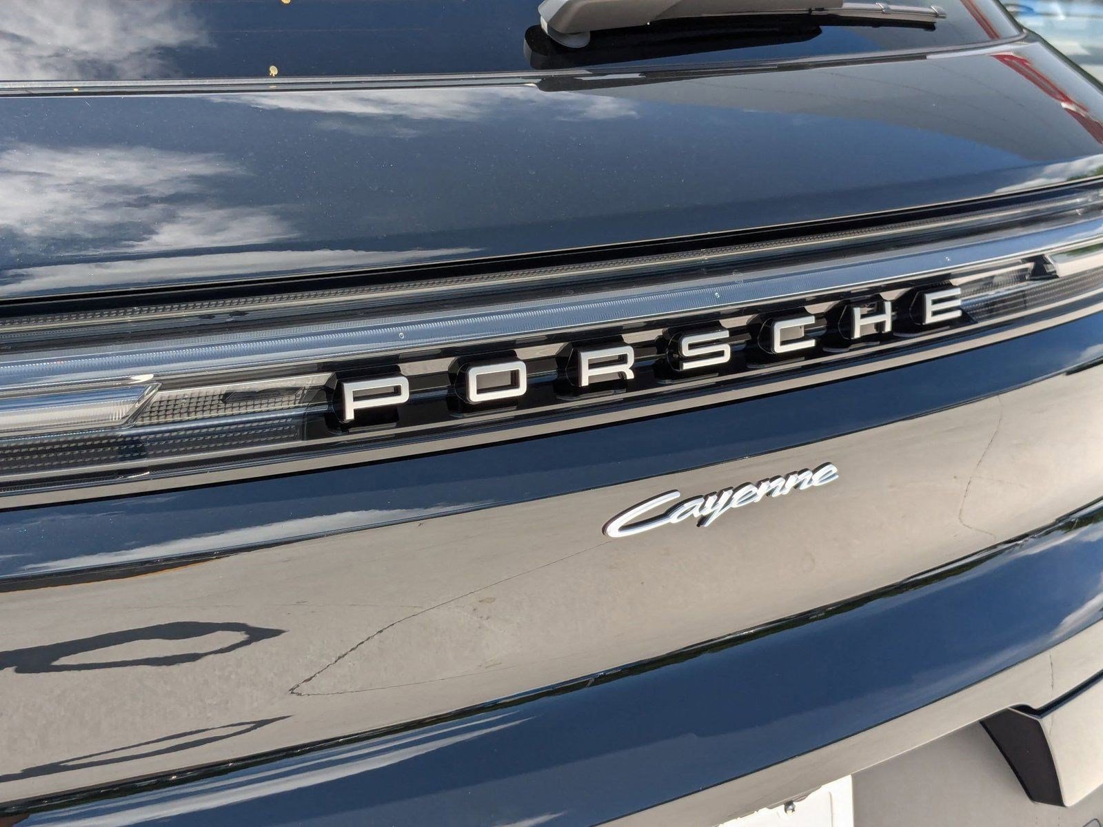 Certified 2025 Porsche Cayenne E-Hybrid image 13