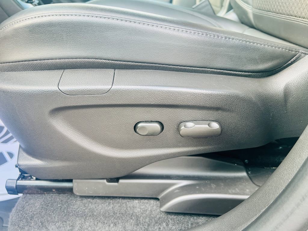 Used 2020 Buick Encore Preferred image 15