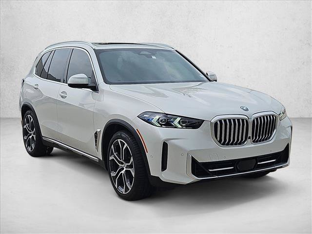 Used 2026 BMW X5 xDrive50e w/ Climate Comfort Package AWD/4WD image 3