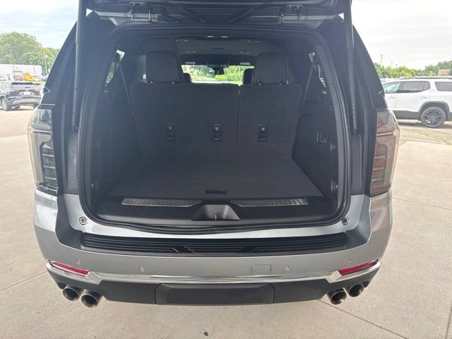 Used 2025 Chevrolet Suburban Premier AWD/4WD image 35