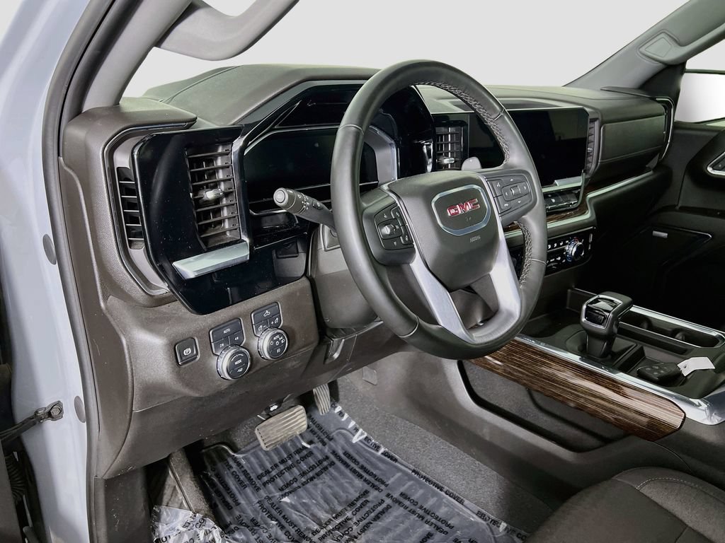 Certified 2024 GMC Sierra 1500 Elevation w/ Preferred Package AWD/4WD image 8