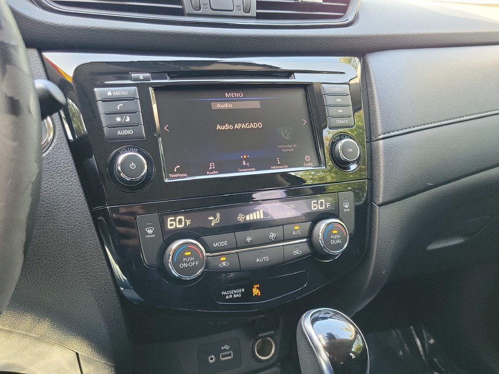 Used 2020 Nissan Rogue SV FWD image 23