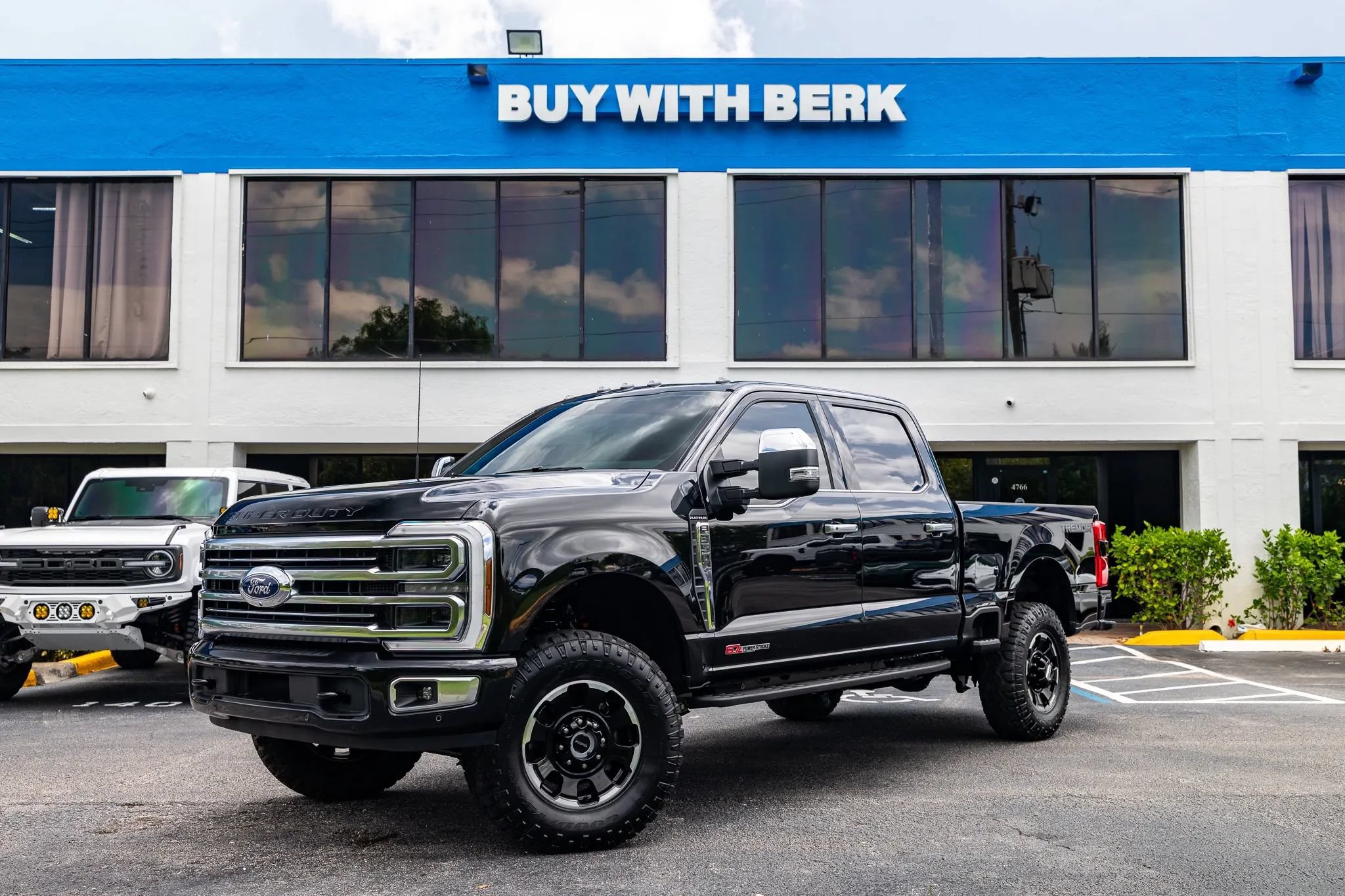 Used 2025 Ford F350 Platinum w/ Platinum Plus Package