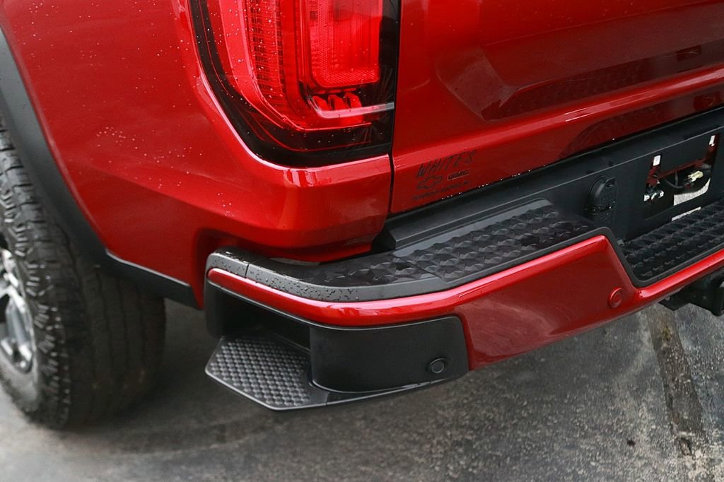 Used 2024 GMC Canyon Elevation w/ Elevation Premium Package RWD image 6