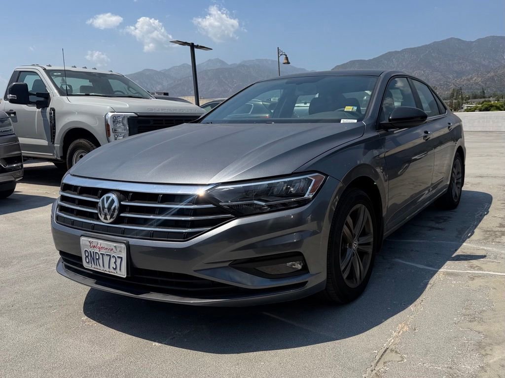 Used 2019 Volkswagen Jetta R-Line w/ R-Line Cold Weather Package FWD image 3