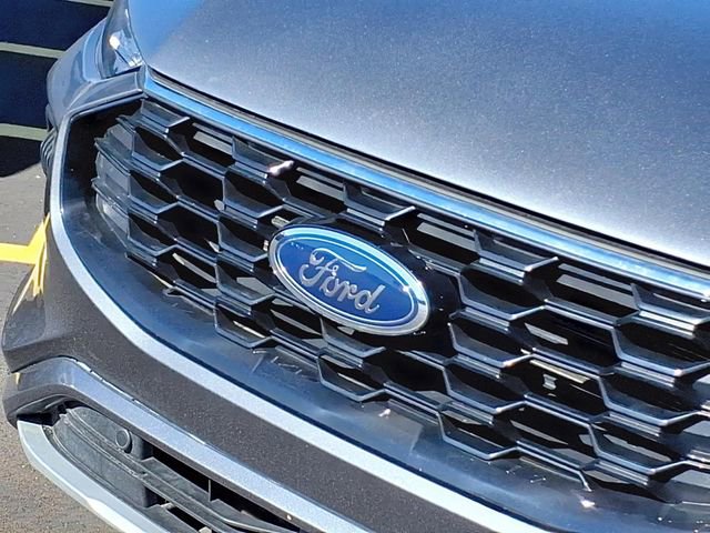 Used 2024 Ford Escape ST-Line w/ Cold Weather Package image 28