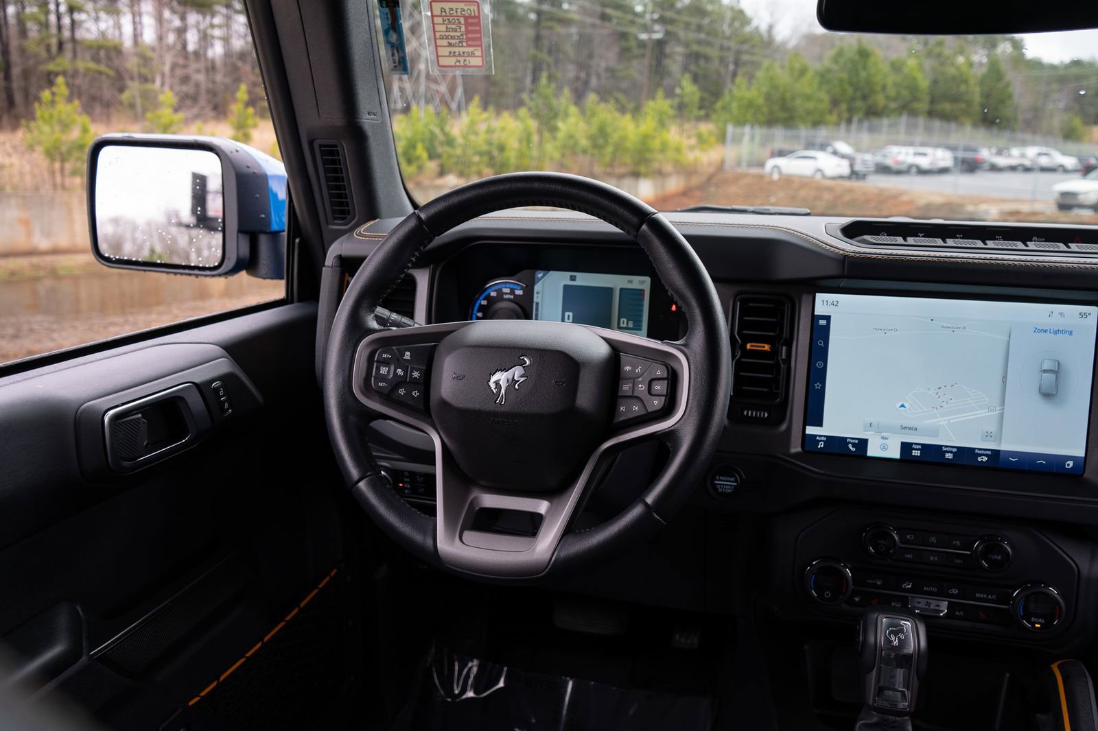 Used 2024 Ford Bronco Badlands image 34