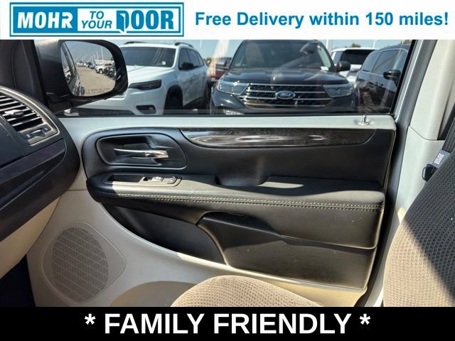 Used 2018 Dodge Grand Caravan SE w/ UConnect Hands-Free Group FWD image 27